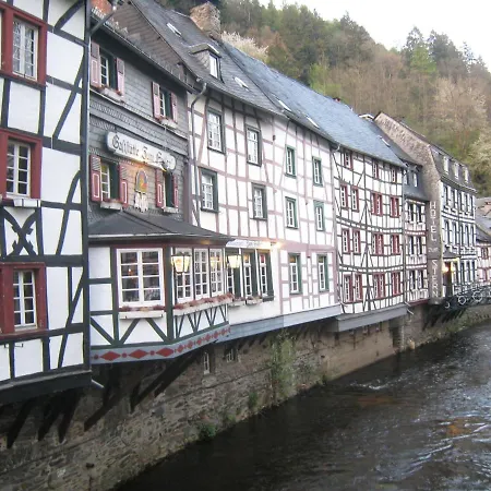Amazing Holiday In H Fen With Garage Casa vacanze Monschau